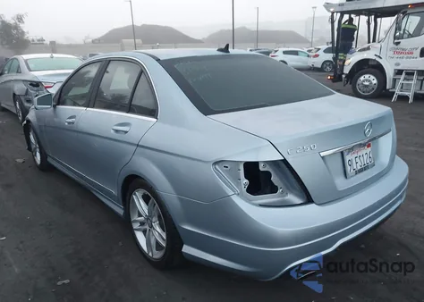 2013 Mercedes-Benz C 250 Sport из США, поврежденный, VIN WDDGF4HB0DA864630